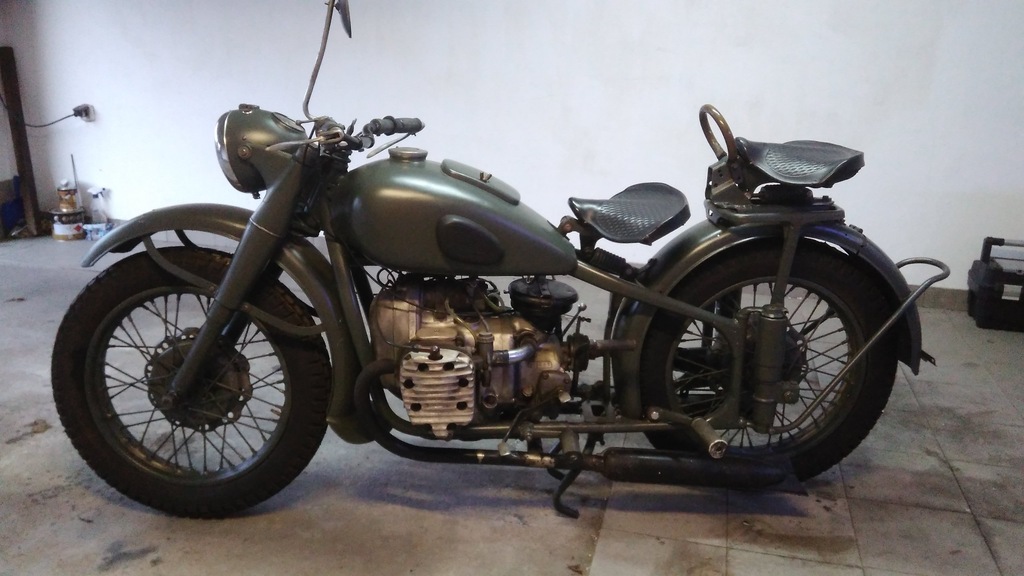 Motocykl M-72 z wózkiem bocznym