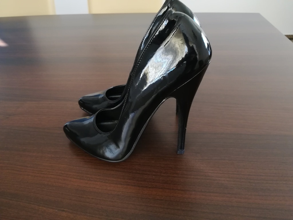pleaser domina 420