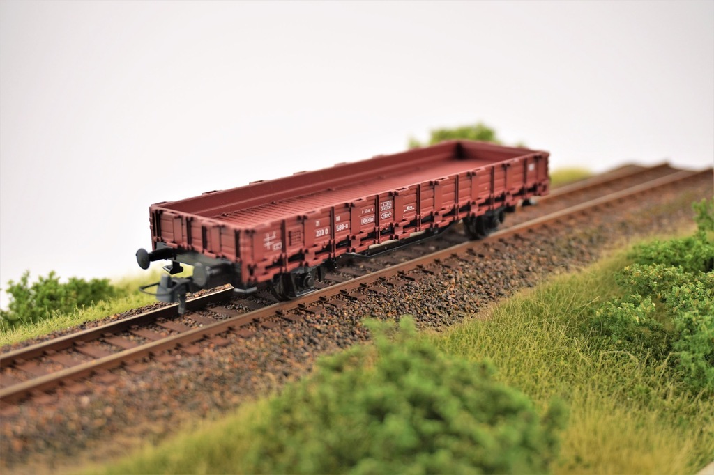  Wagon towarowy nisko burtowy  Roco