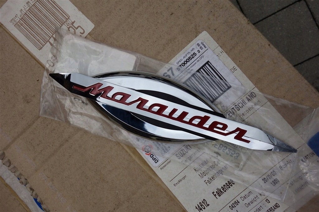 emblemat na zbiornik Suzuki GZ 125 800 marauder