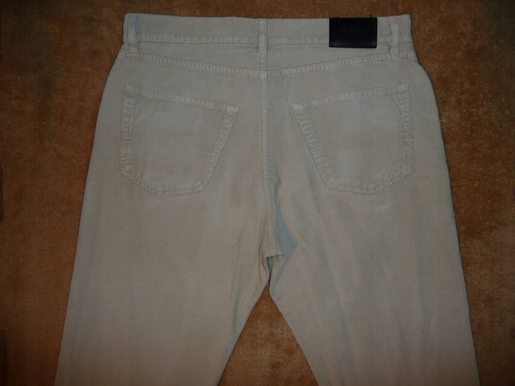 Spodnie sztruksowe HUGO BOSS W36/L36=46,5/118cm