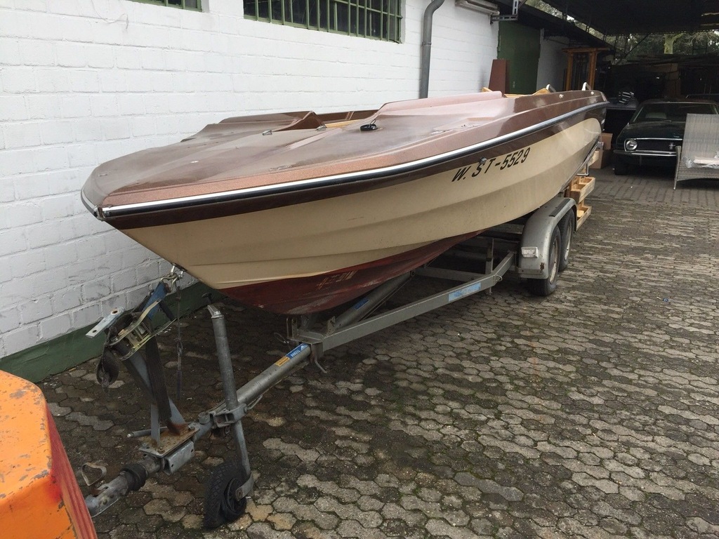 motorowka Glastron