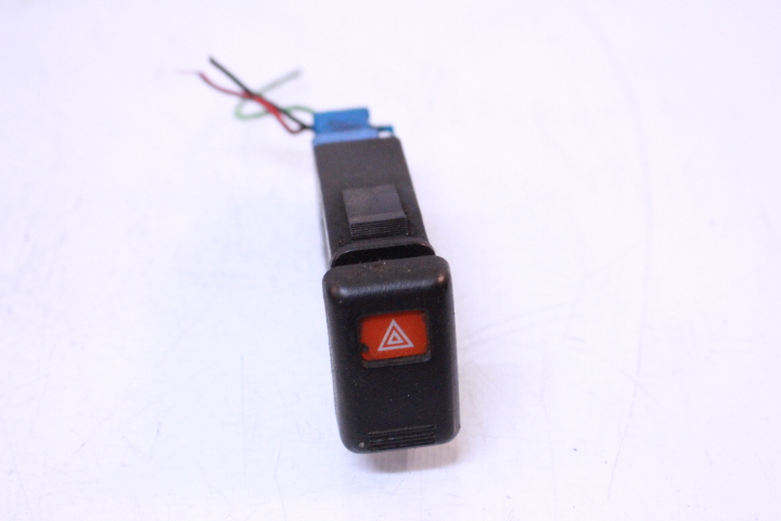 PRZEŁĄCZNIK ŚWIATEŁ AWARYJNYCH KIA K2700 2.7D