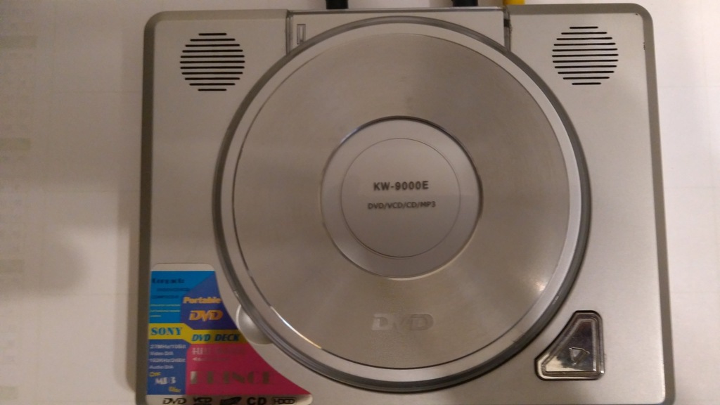 Odtwarzacz przenośny DVD SONY KW-9000E
