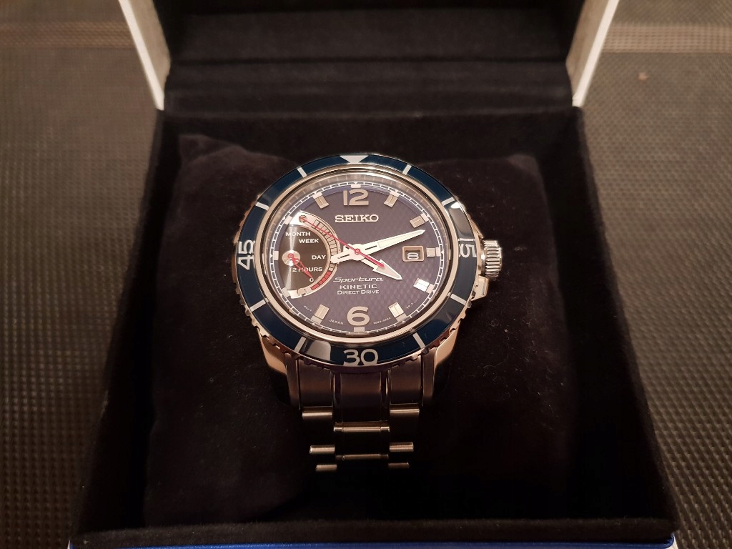 Zegarek SEIKO Sportura Kinetic SRG017P1