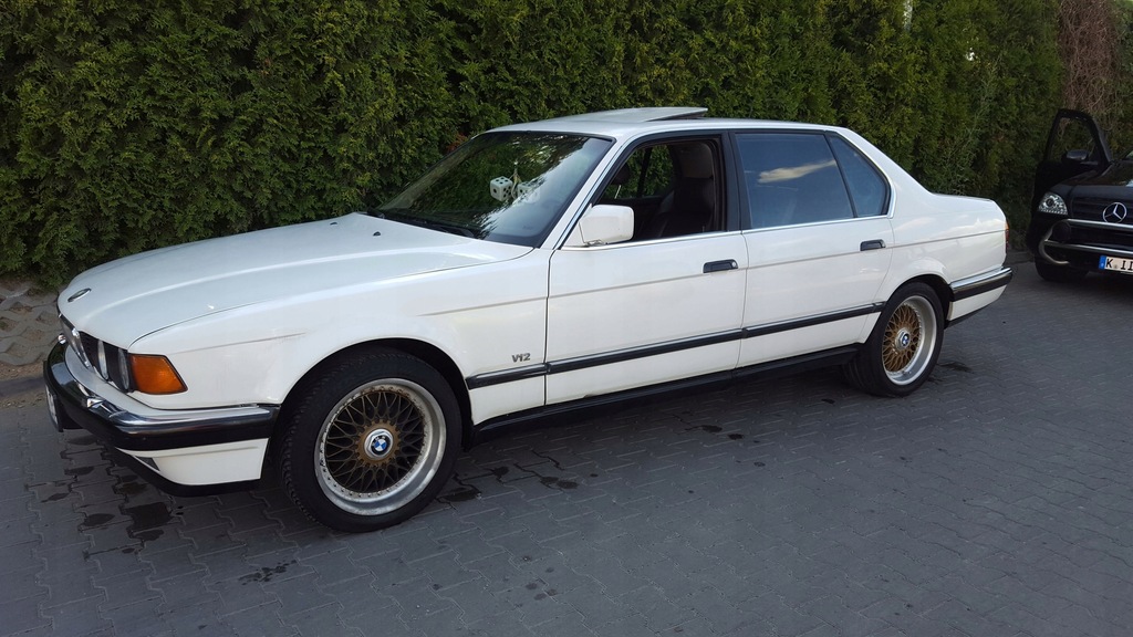 BMW 750IL E32 5.0 V12 300KM. Full opcja. Gaz. Brc.