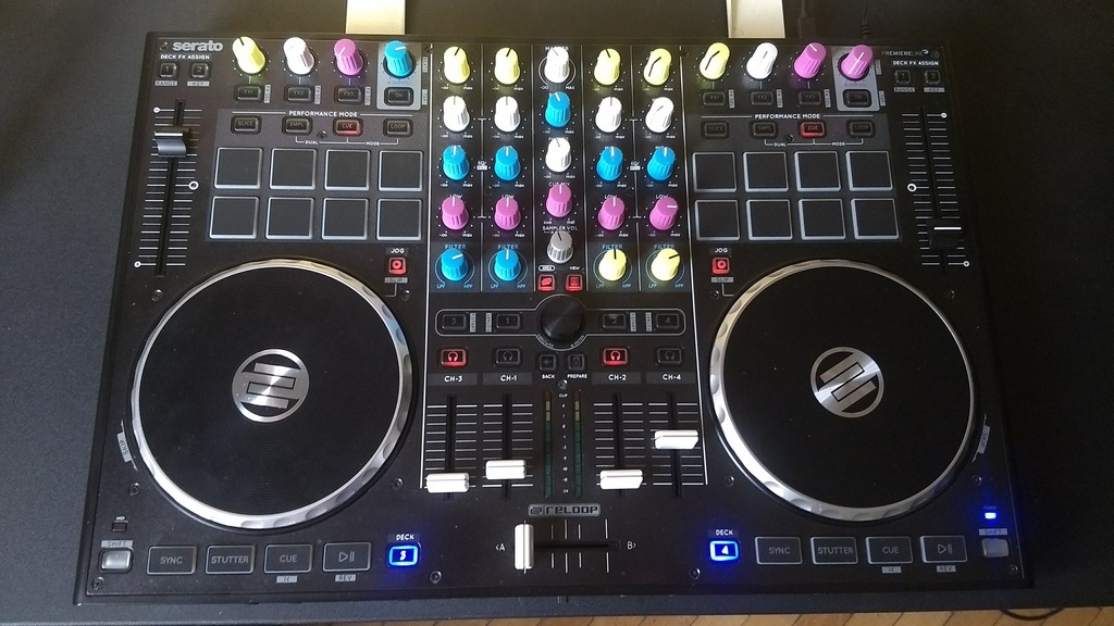 Reloop Terminal Mix 8