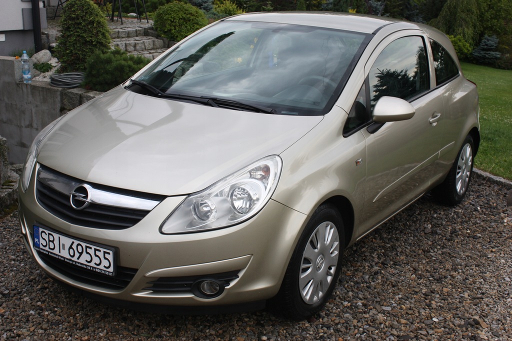 Opel Corsa D 1.2 złota od kobiety