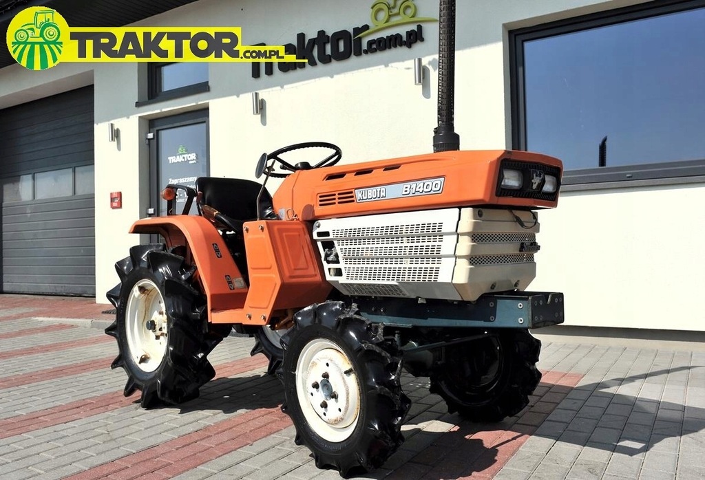 Japoński mini traktorek KUBOTA B1400 4x4 14KM