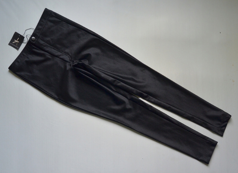 Spodnie czarne legginsy atmosphere rurki 32/34 XXS