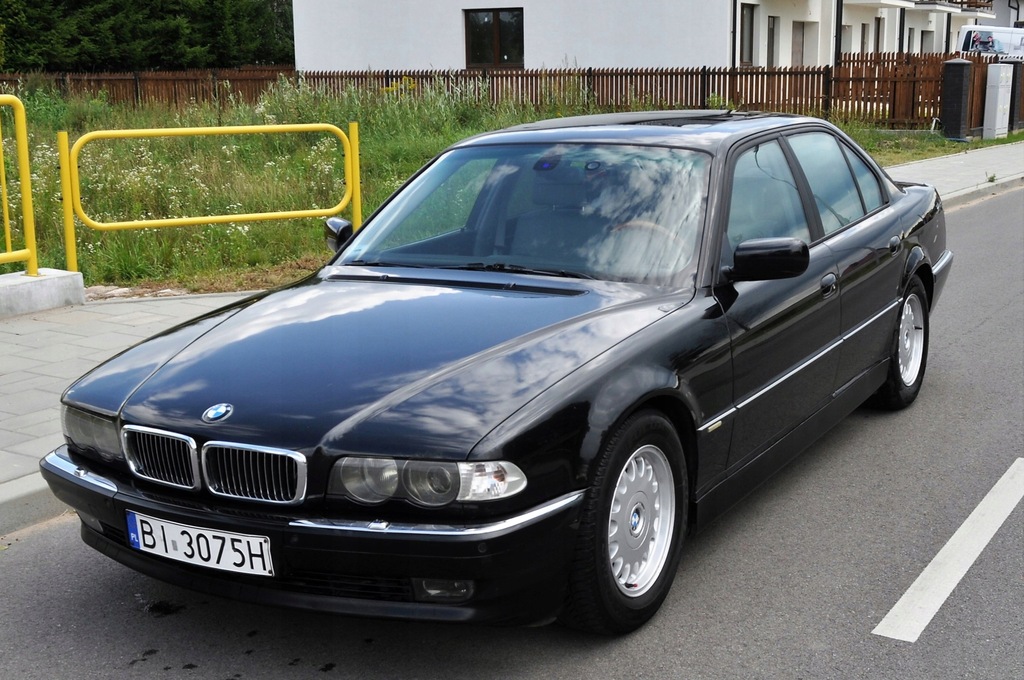 BMW 740 biturbo E38 czarna jeden własciciel Full