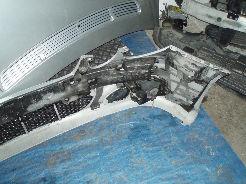 Mercedes W211 zderzak clasic kompletny demontaż