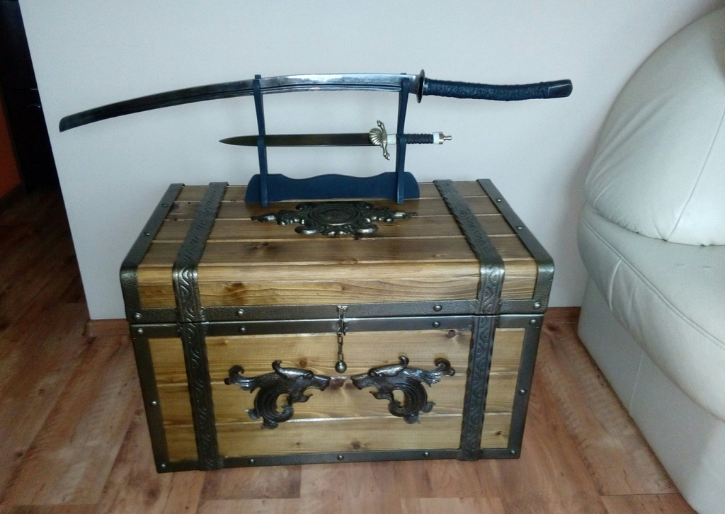 Kufer Skrzynia Skarbów drewniana z okuciami metal
