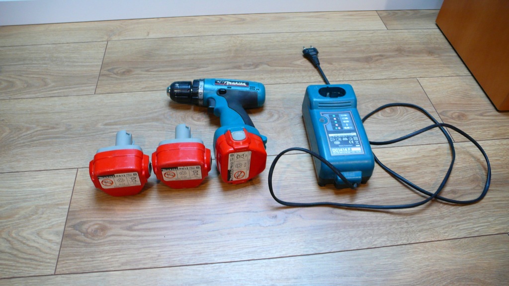 MAKITA 6270D 12V ŁADOWARKA + 3 BATERIE - 7145381528 - oficjalne ...