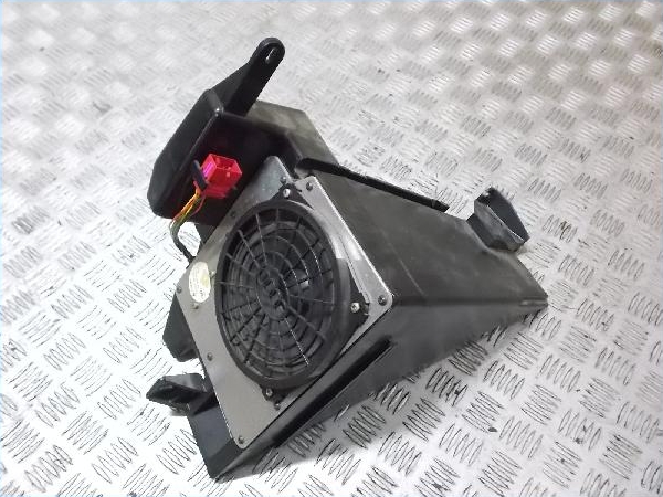 Audi a3 8l store subwoofer