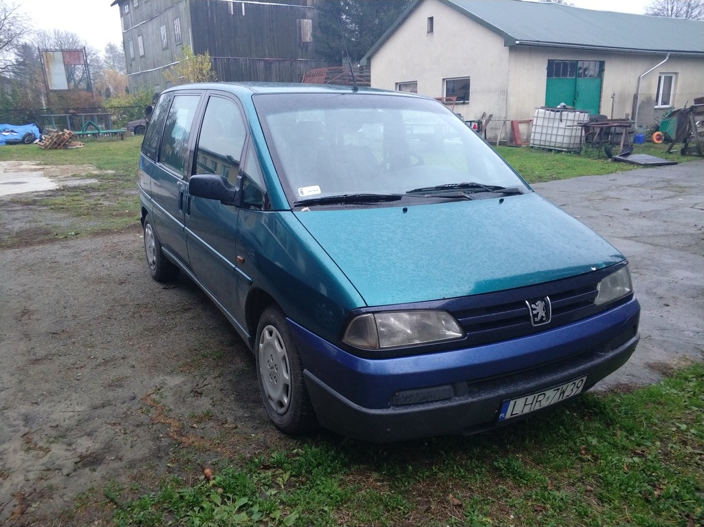 Peugeot 806