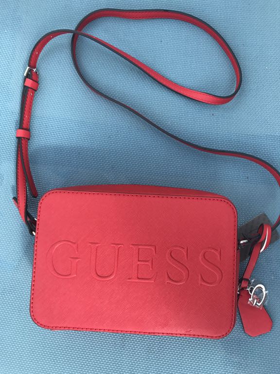 guess walk of fame crossbody