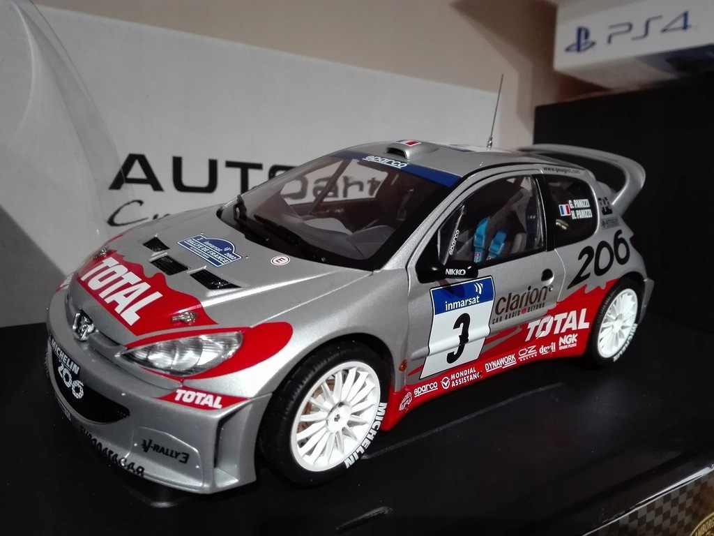 未開封 1/18 autoart PEUGEOT 206 WRC 2001 #1 未開封 1/18 autoart PEUGEOT 206 WRC 2001 #1 - メルカリ