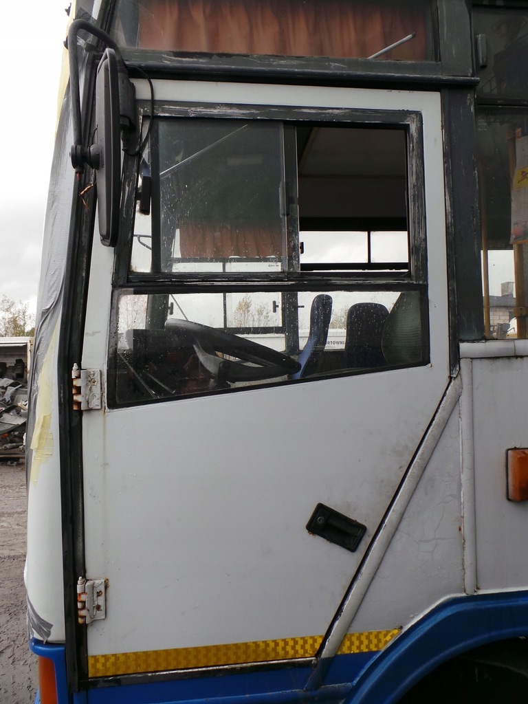 DRZWI BOCZNE LEWE KIEROWCY AUTOBUS BUS JELCZ L090