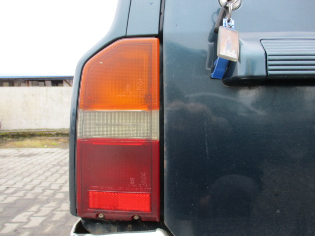SUZUKI VITARA 97 2.0 V6 LAMPA LEWA TYŁ TYLNA