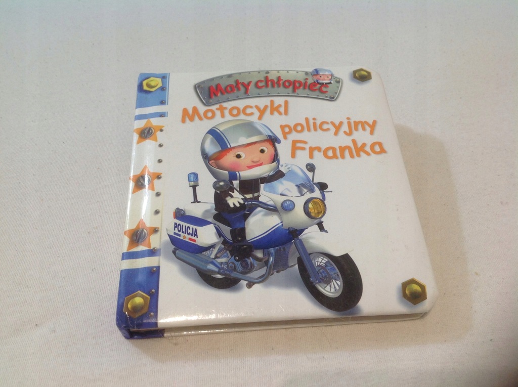 Mały chłopiec, Motocykl policyjny Franka