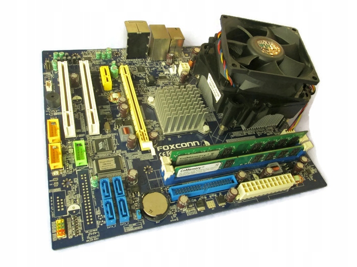 FOXCONN MCP73M04 + Quad Q8200 2.33GHz + 4GB F-Vat