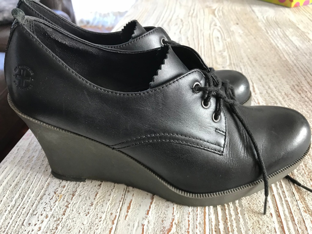 DR Martens orygin sznurowane na koturnie buty 39