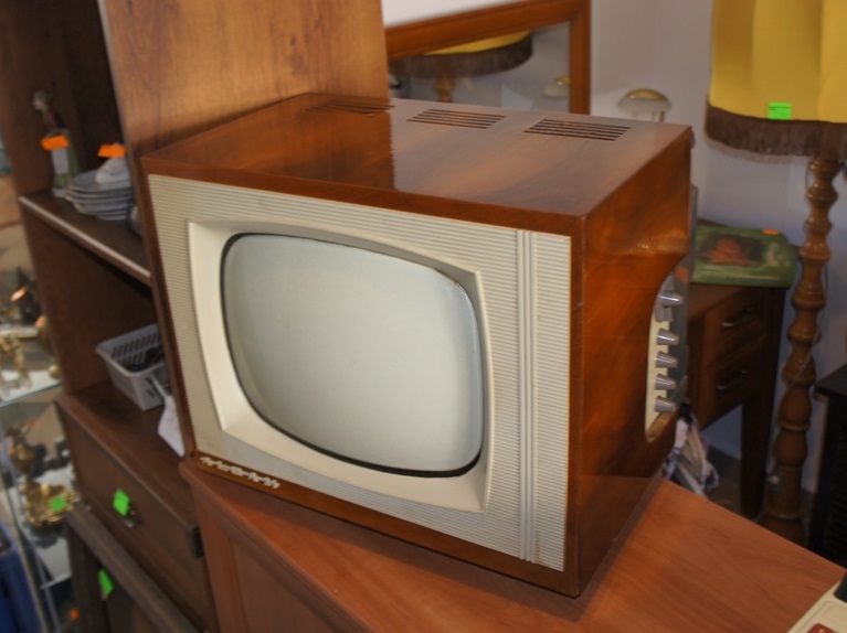 Stary telewizor alga 21