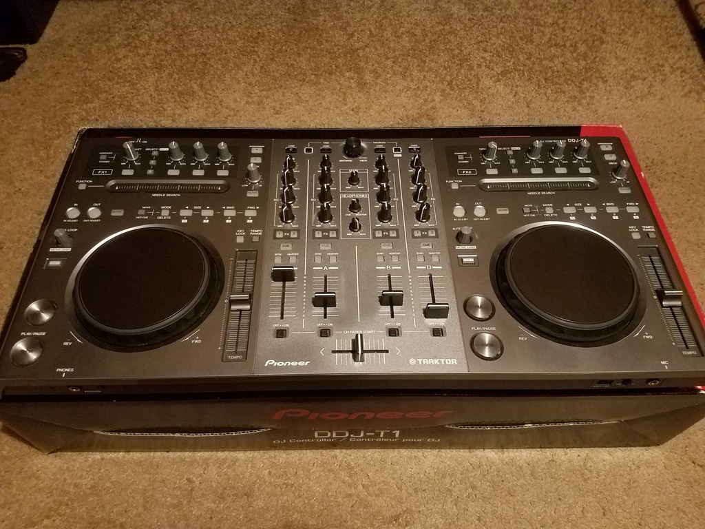 Pioneer DDJ-T1 Kontroler DJ Traktor - 7266507332 - oficjalne archiwum  Allegro