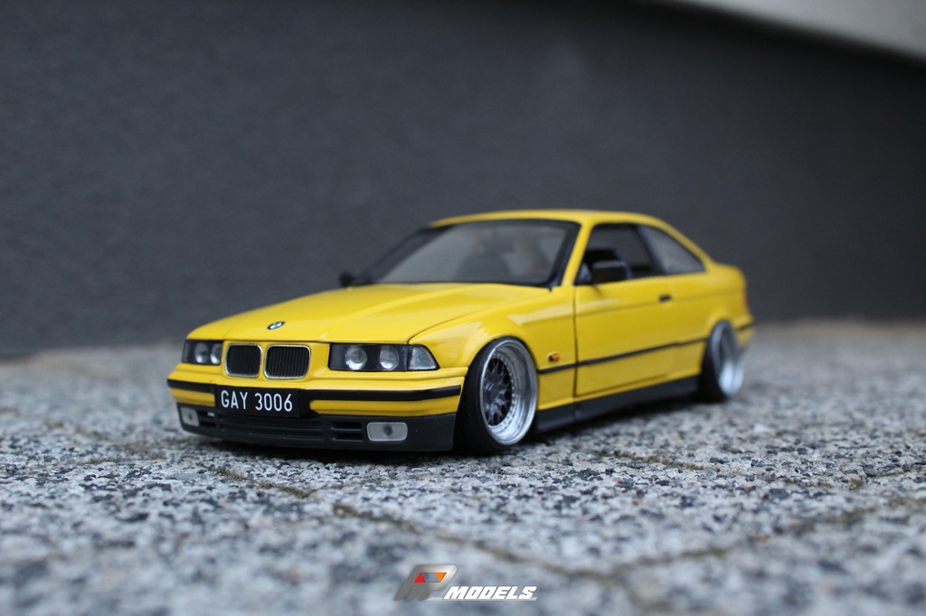 BMW E36 1:18 UT models Custom - 7266409924 - oficjalne archiwum Allegro