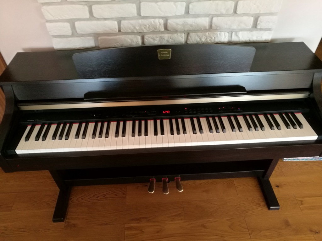 YAMAHA Clavinova CLP-330