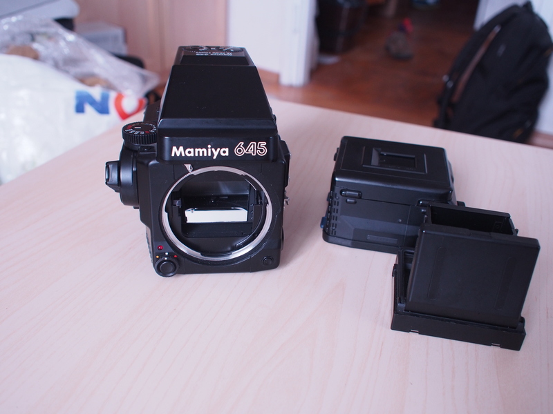 Mamiya 645 Super, 2x kaseta, pryzmat i kominek