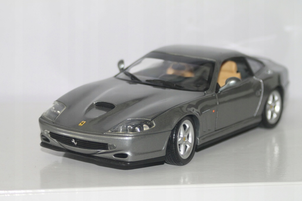 HOT WHEELS- FERRARI 550 MARANELLO 1/18