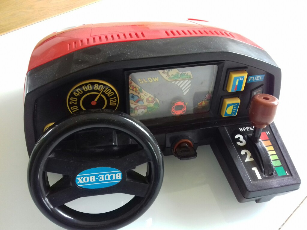 stara zabawka samochód kierownica symulator