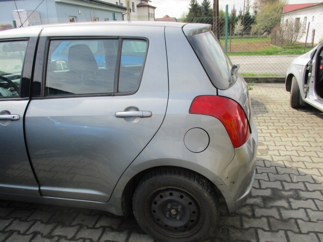 SUZUKI SWIFT MK6 09 KLAMKA LEWA TYŁ TYLNA CZĘŚCI