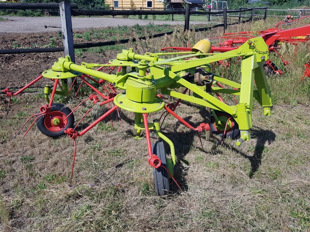 Przetrząsacz Claas WA 450 przetrząsarka używana