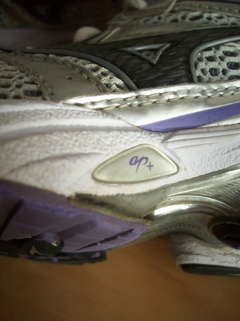 mizuno wave nexus 5