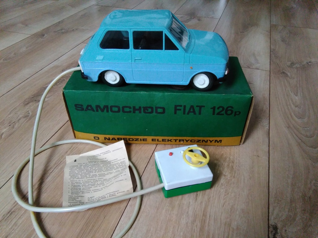 Fiat 126p na kabel Maluch PRL sinol Oleśnica nowy