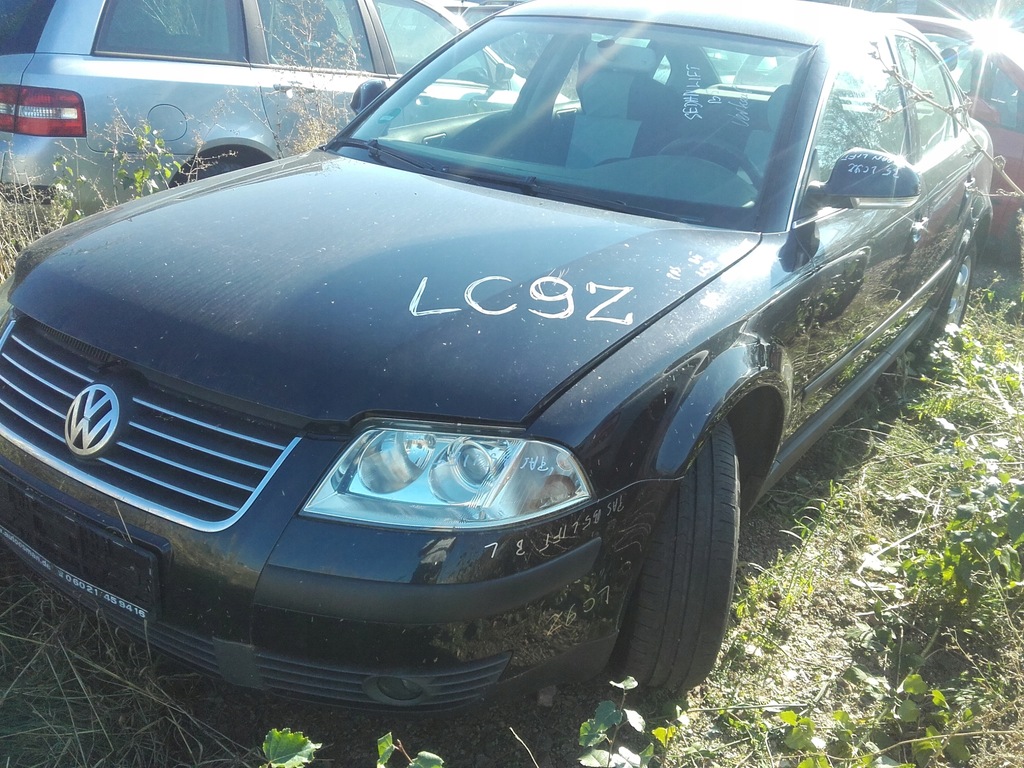 ZDERZAK PRZÓD VW Passat B5 lift kolor LC9Z
