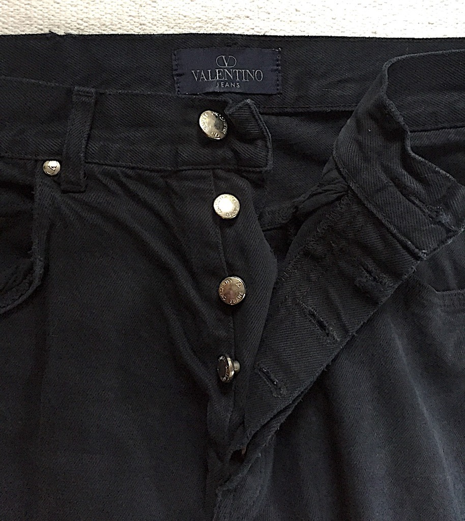 VALENTINO JEANS czarne jeansy na guziki