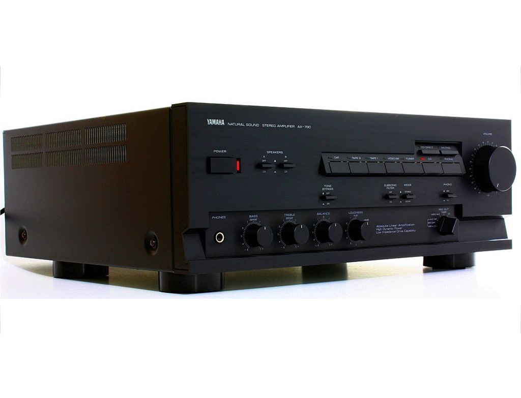 YAMAHA AX-700 POTEŻNY WZMACNIACZ STEREO 600 WATT!!