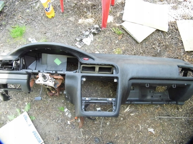 Peugeot 406 coupe deska rozdzielcza konsola