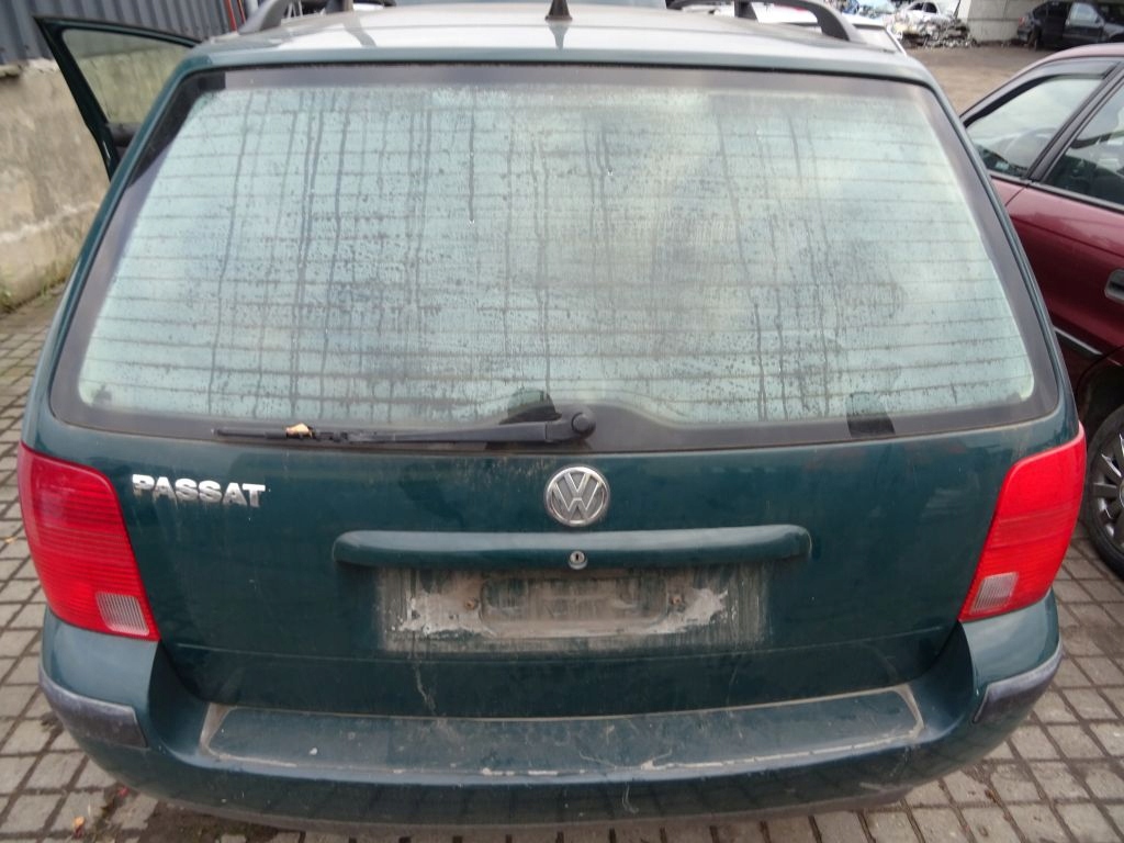 VW Passat B5 kombi klapa tył tylna LB6G