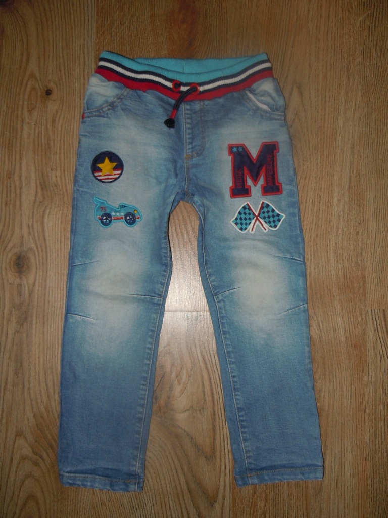 GEORGE  jeansy z naszywkami 3-4 latka  BDB