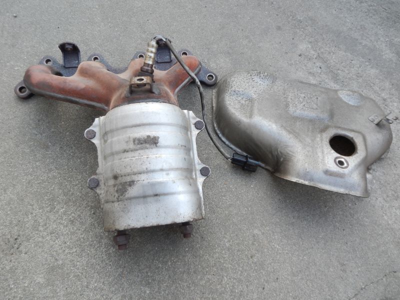 Mitsubishi Lancer VII 1,6 katalizator kolektor