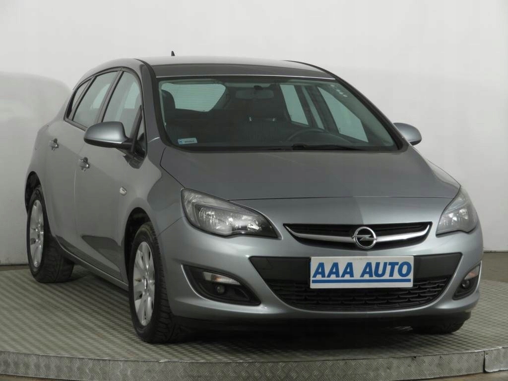 Opel astra salon