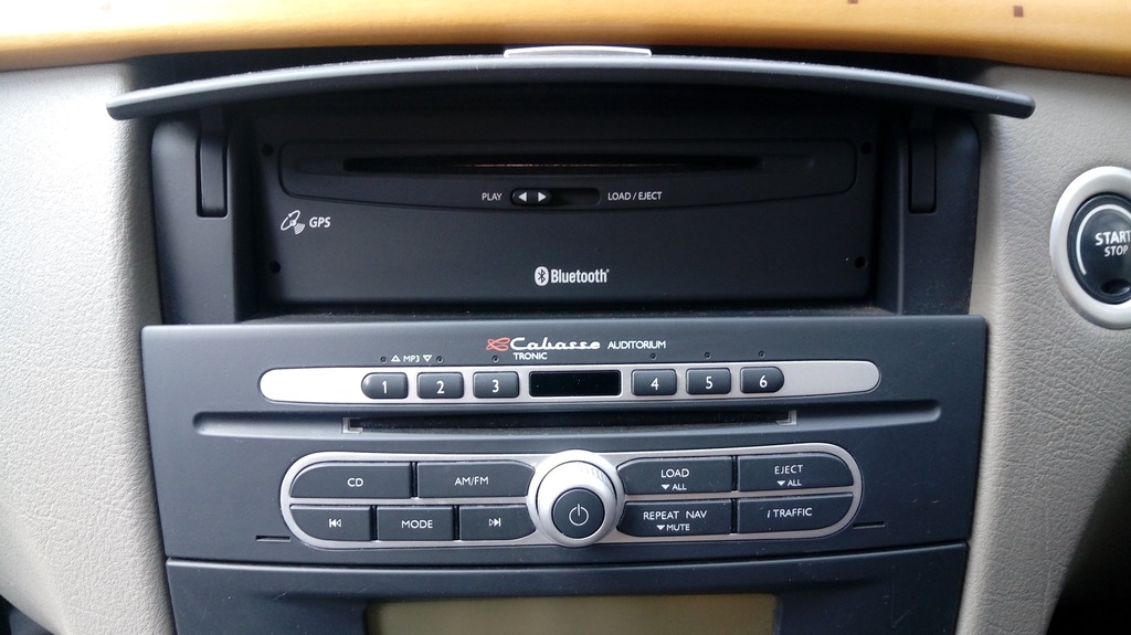 RENAULT LAGUNA II RADIO AMPLITUNER GPS WYŚWIETLACZ