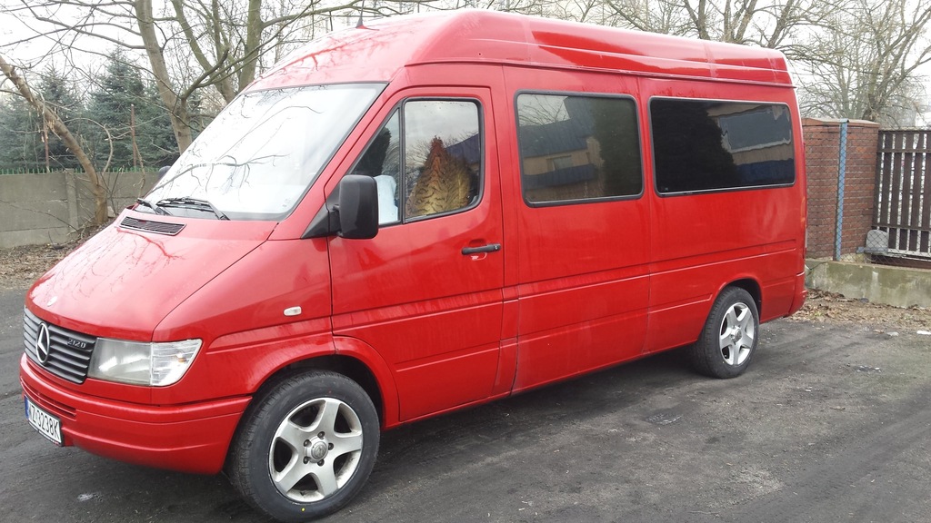 MERCEDES SPRINTER 212 D 2.9 90KW 122KM