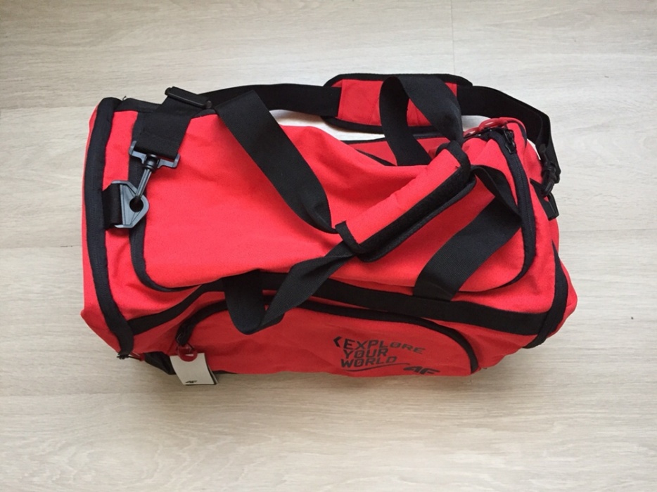 Nowa pojemna torba sportowa podróżna 4F 35L
