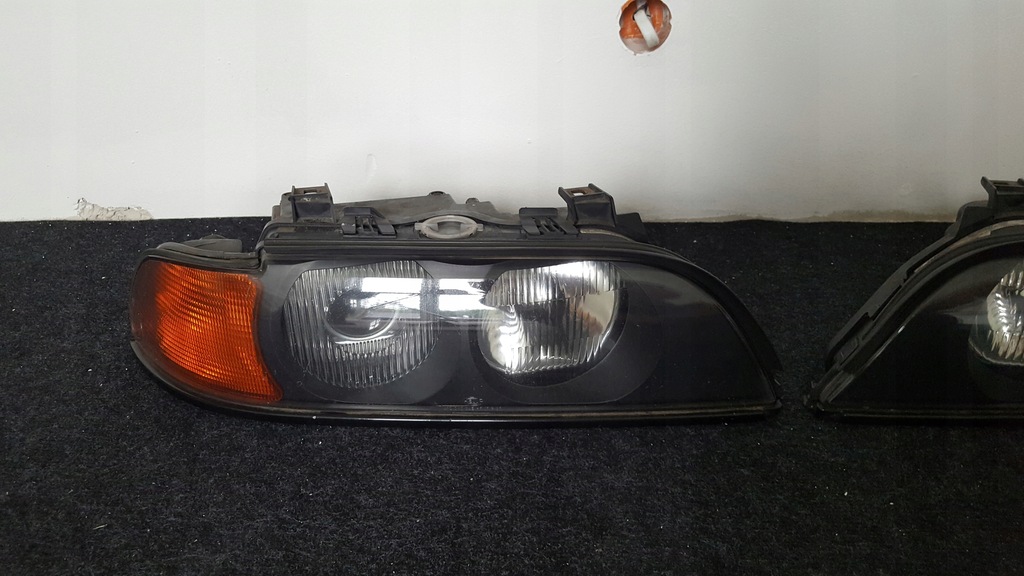 Reflektory lampy soczewkowe do BMW e39 HELLA 9600
